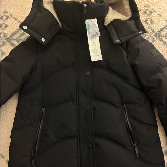 ROXY NWT || Black Hooded Puffer Jacket - Picture 2 of 9